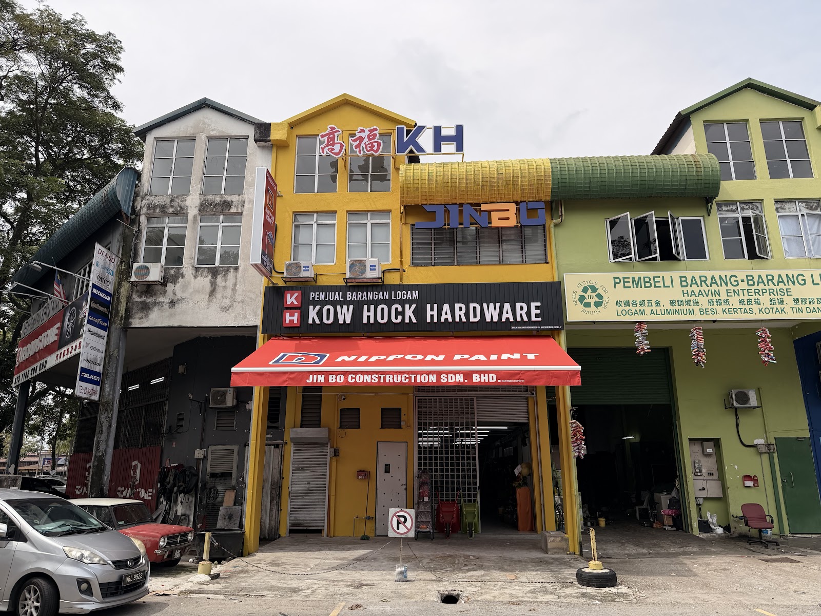 Proeast Hardware Trading 3